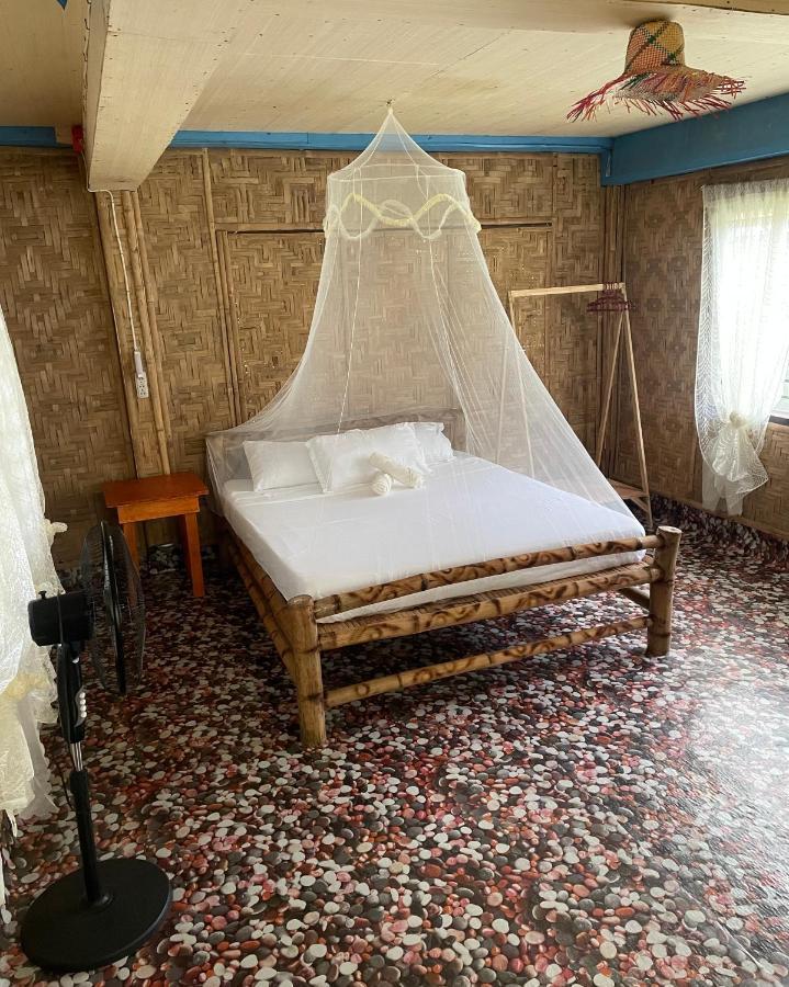 Bed and Breakfast Borbon'S Treehouse By The Sea Mambajao Zewnętrze zdjęcie