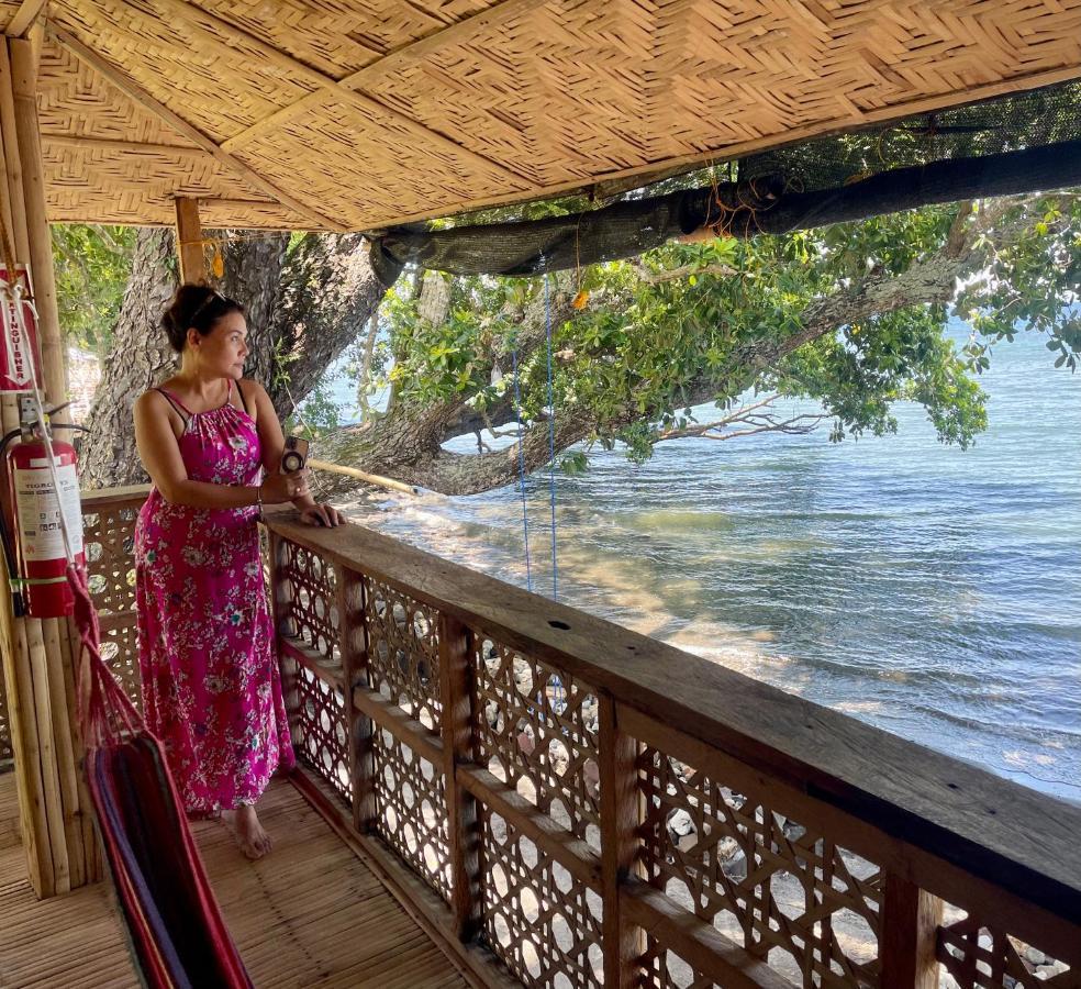 Bed and Breakfast Borbon'S Treehouse By The Sea Mambajao Zewnętrze zdjęcie