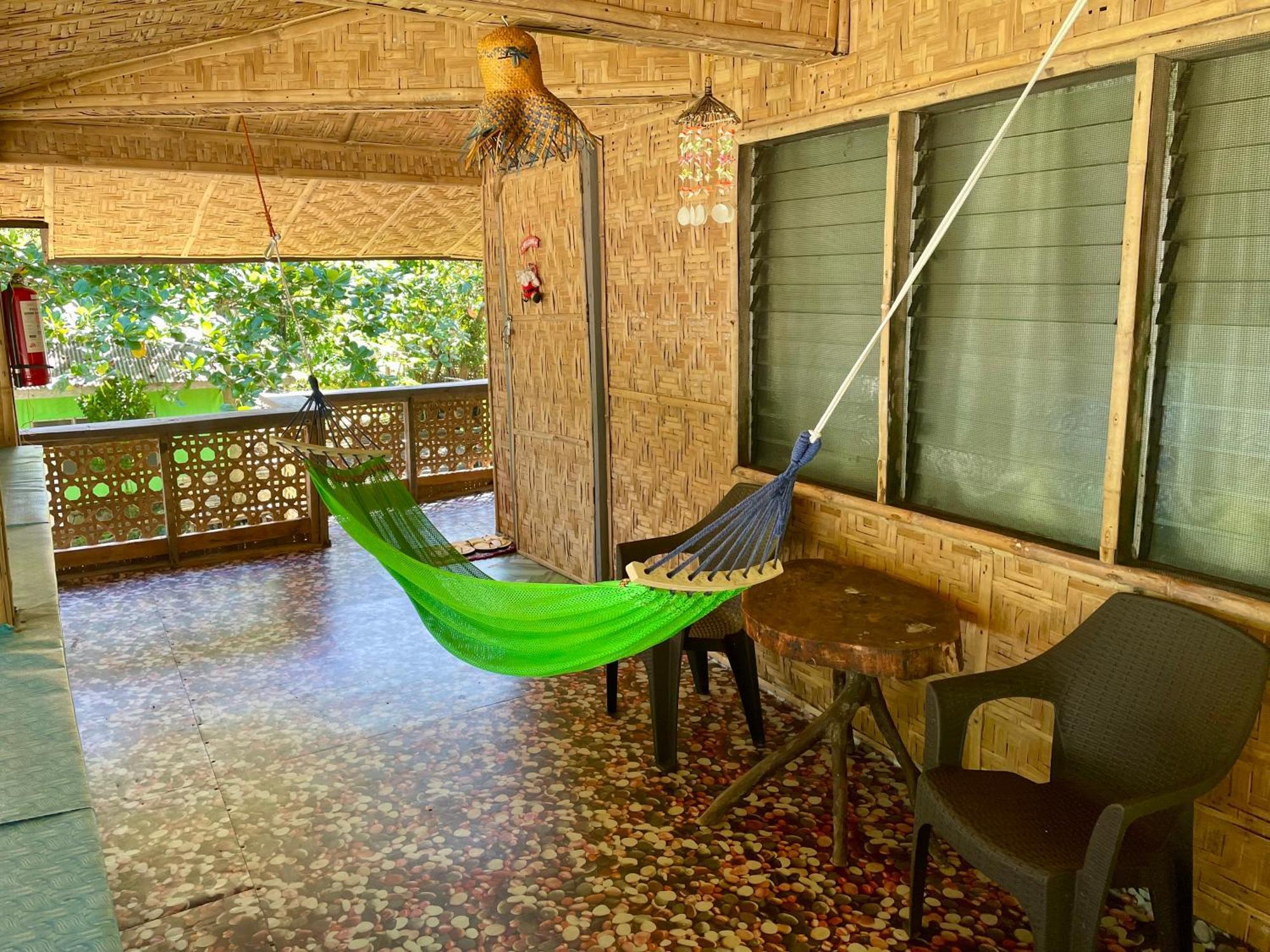 Bed and Breakfast Borbon'S Treehouse By The Sea Mambajao Zewnętrze zdjęcie