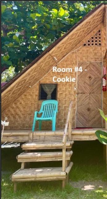 Bed and Breakfast Borbon'S Treehouse By The Sea Mambajao Zewnętrze zdjęcie